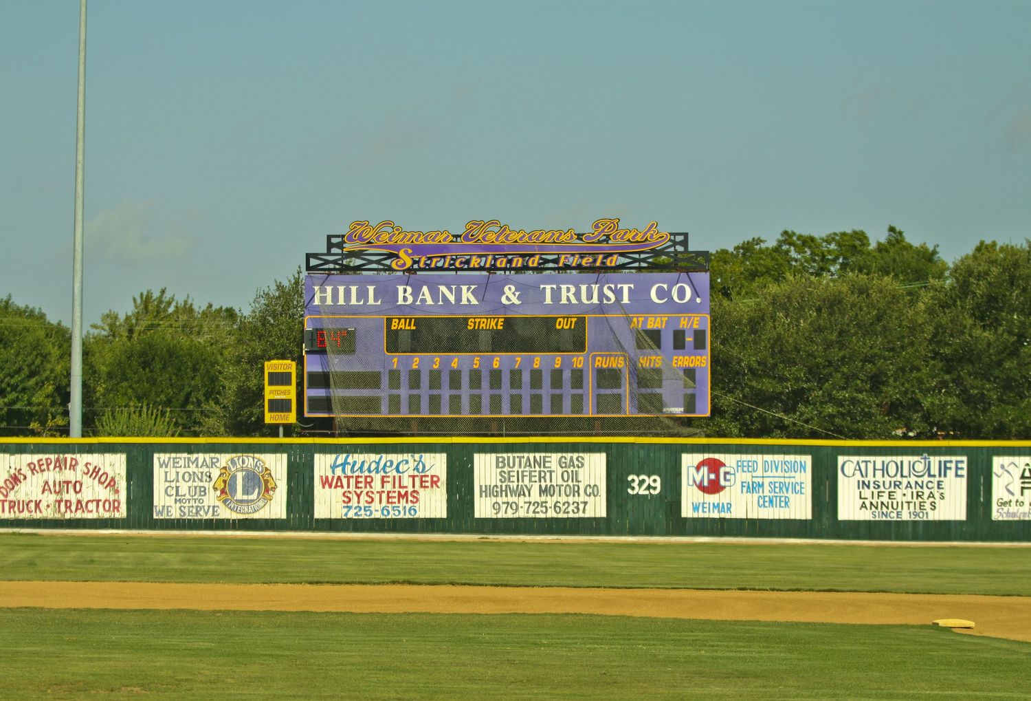 DFW Ravages - Victoria Independent Baseball League games shot by Nicole Banet Photography.