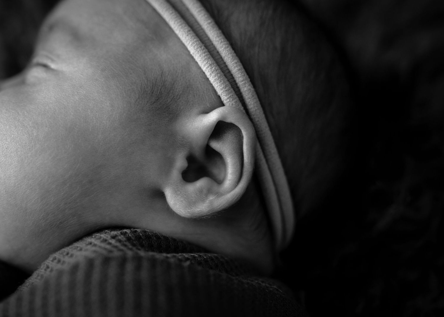 newborn photography baby details