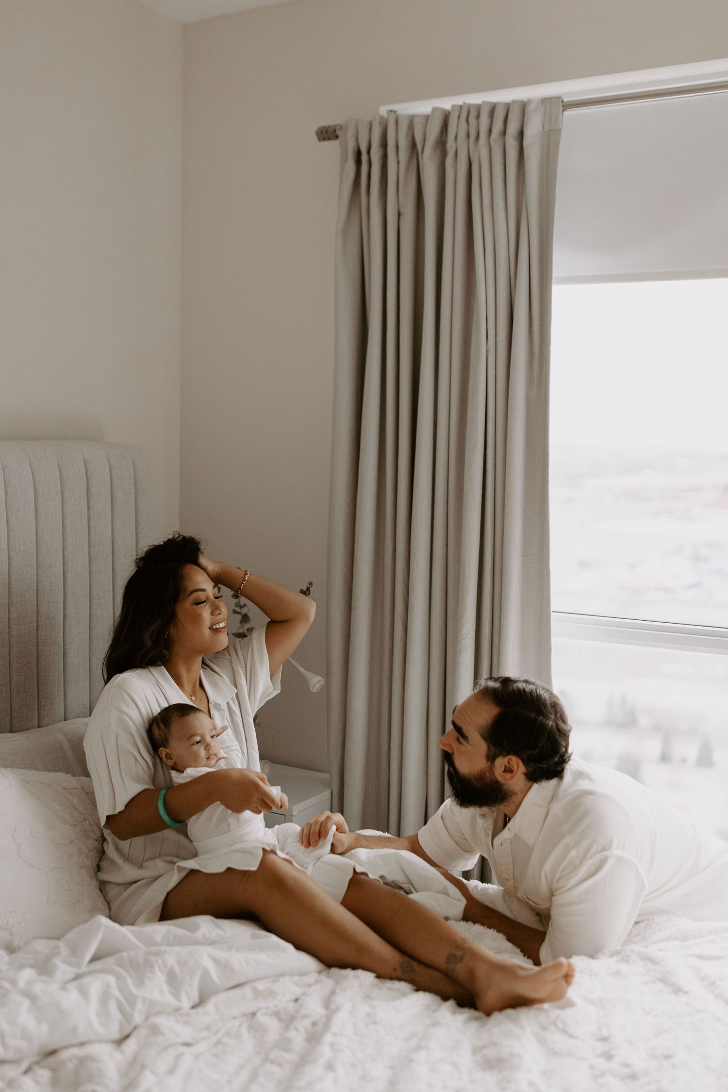 family / newborn home photography session in toronto vaughan canada