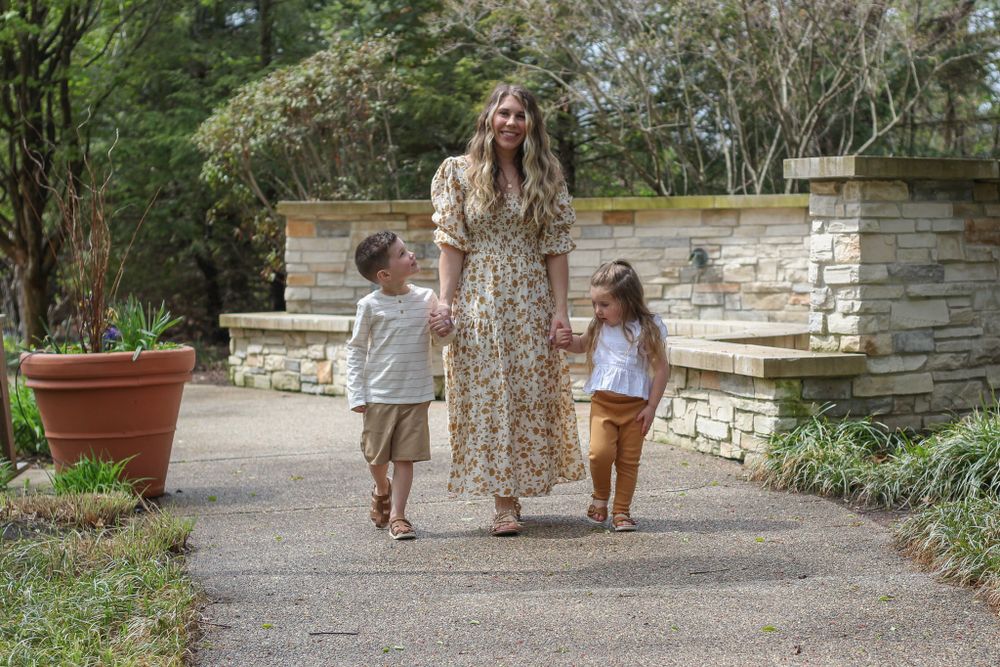 motherhood mini session