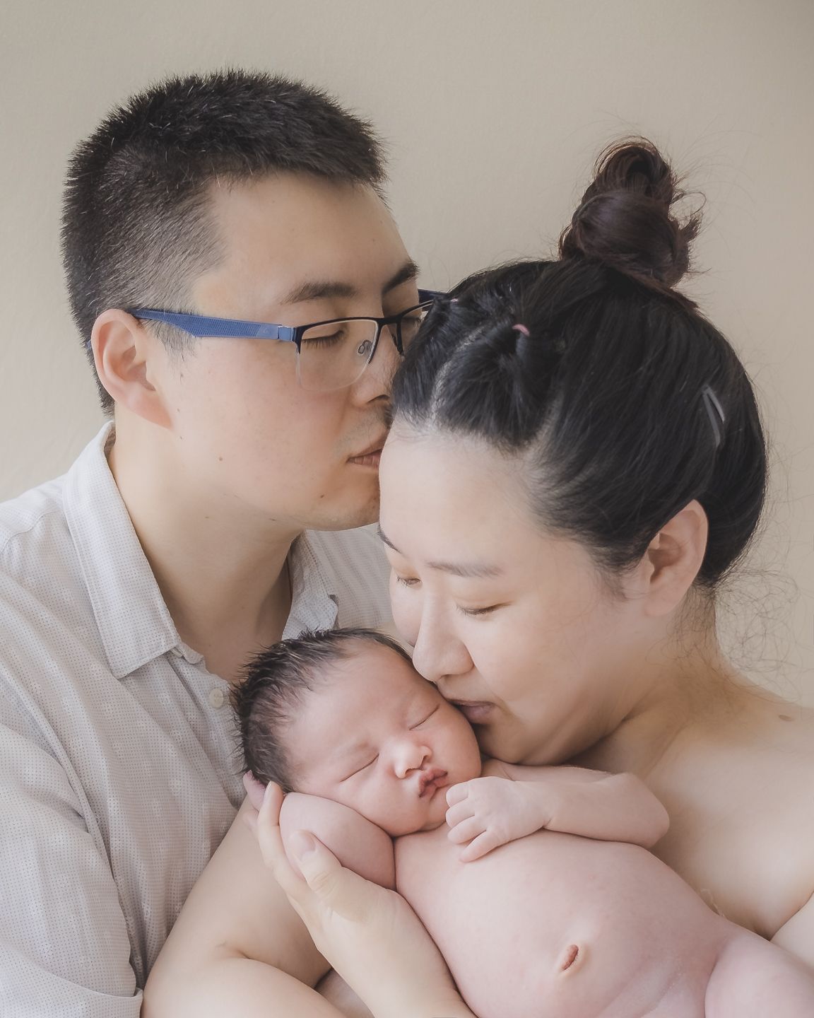 Manchester Cheshire maternity baby children family photo session Cozimoment portraits studio