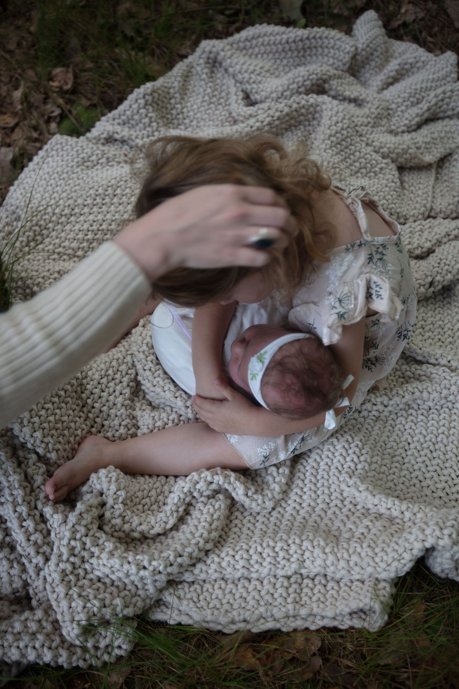 South Jersey Photographer, family newborn photo session in marlton nj, medford nj, evesham nj, cherry hill nj.