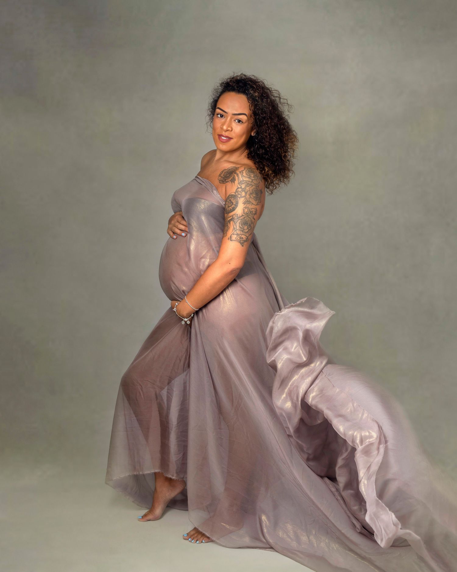 Maternity photo shoot, Northampton. www.elenabrownportraits.co.uk