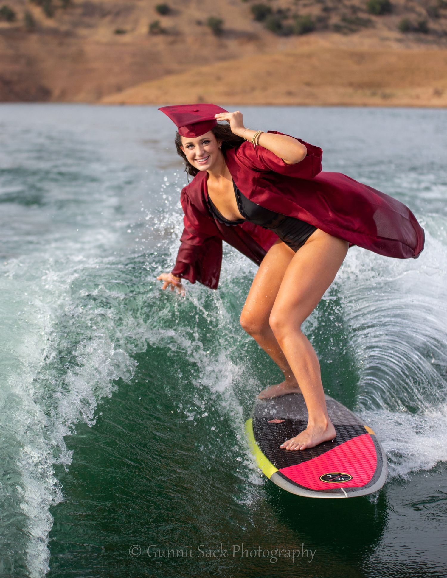 gunnii sack photography, graduation photo surfing, lake shoot, class of 2022, calaveras