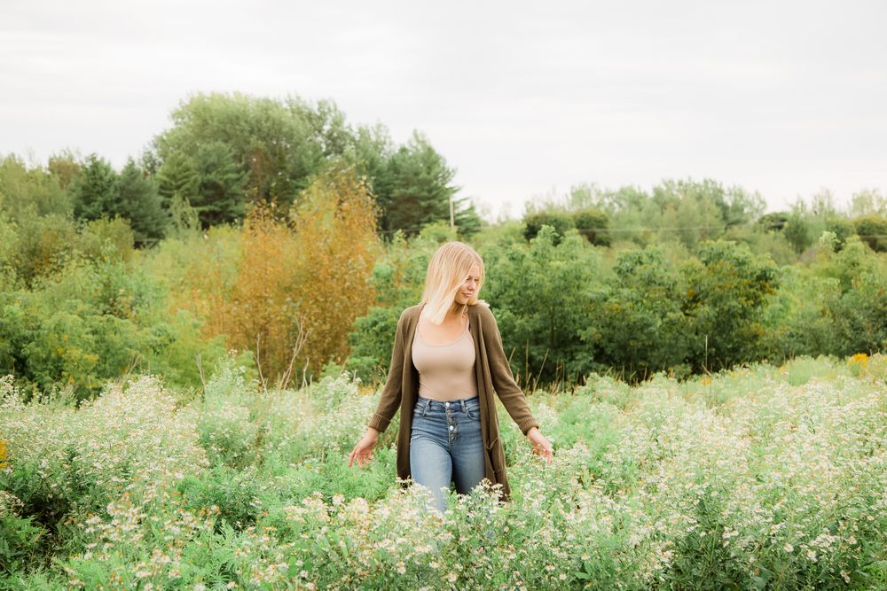 image of maddy taken by | jennifer pesola | photographer | in hancock michigan