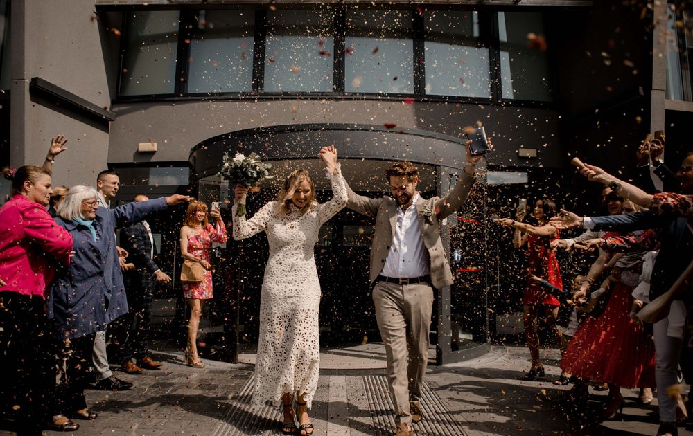 Sortie de mairie mariage avec fleurs séchées