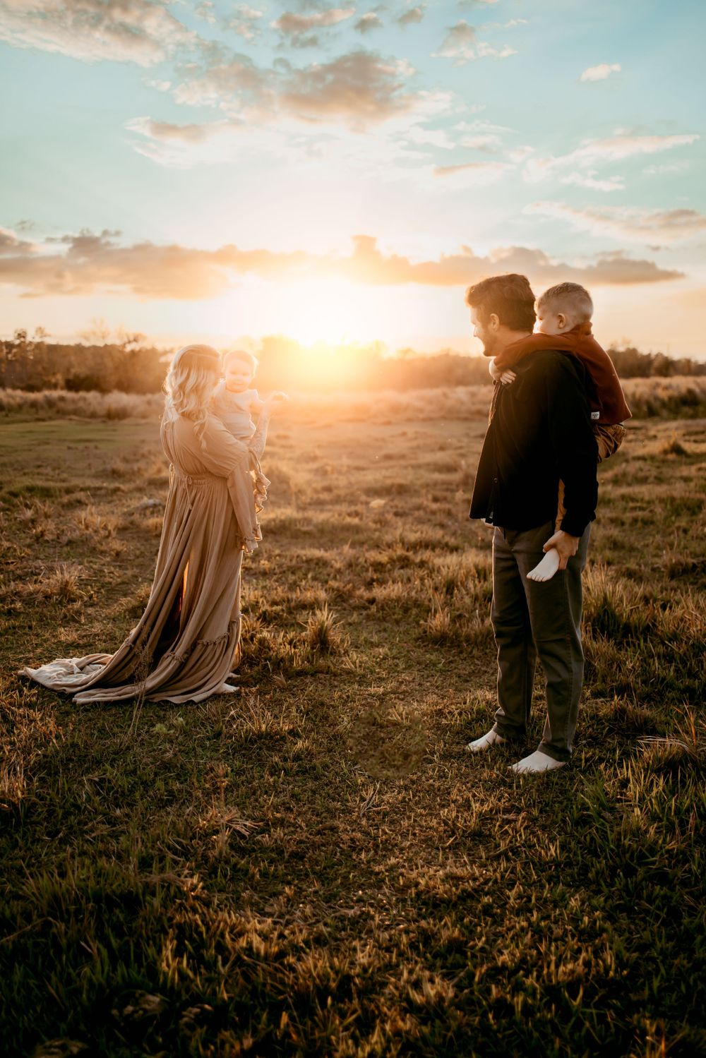 lakeland photographer- family playing at sunset