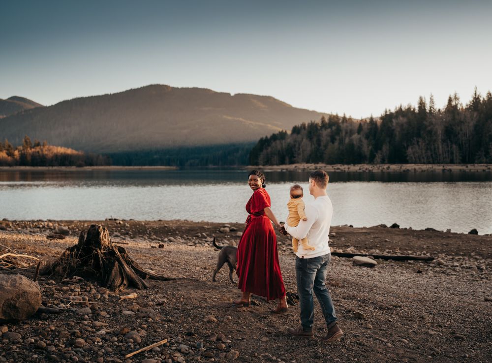 Lake family portrait session by wander and wild photography