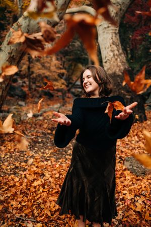 Sierra Vista Senior Photographer_Fall leaves in Ramsey Canyon Preserve_01
