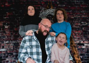 funny family winterfest mini