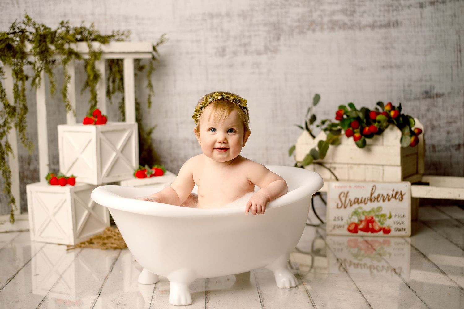 cake smash WNY, CAKE SMASH ROCHESTER, CAKE SMASH BUFFALO NY, NY CAKE SMASH, BUFFALO PHOTOGRAPHER