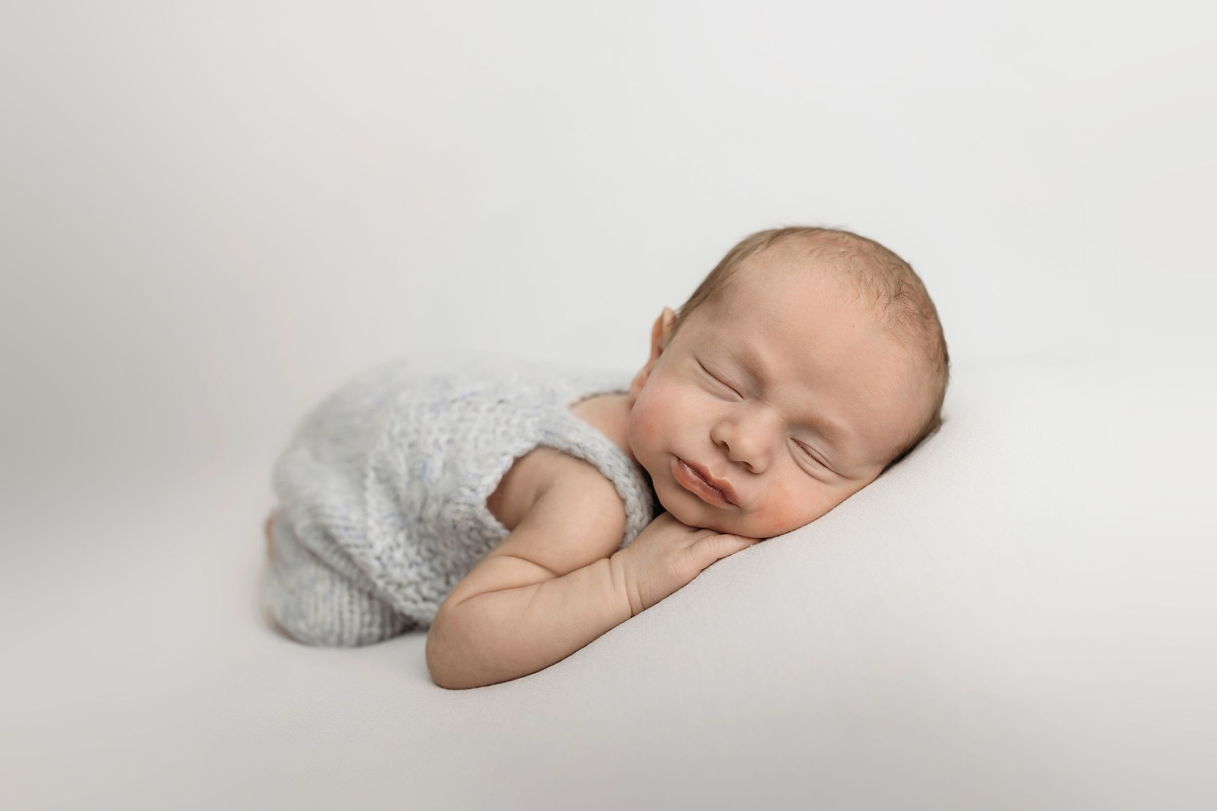 Nyfødtfotografering i Bergen, nyfødtfoto, nyfødtfotografering, fotograf Carina Svendsen, fotograf i Bergen, babyfoto
