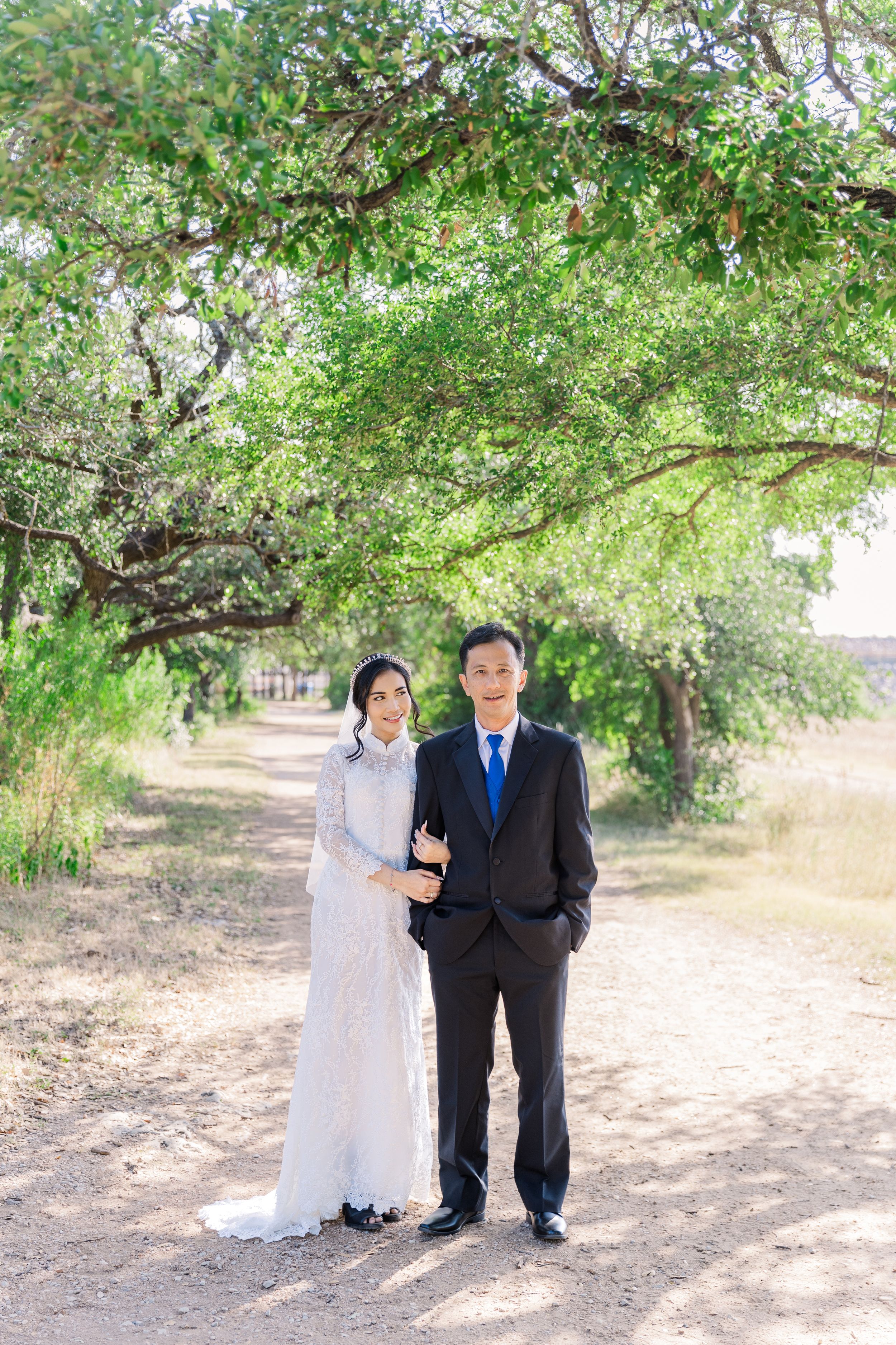 elopement at Brushy Creek Lake Park