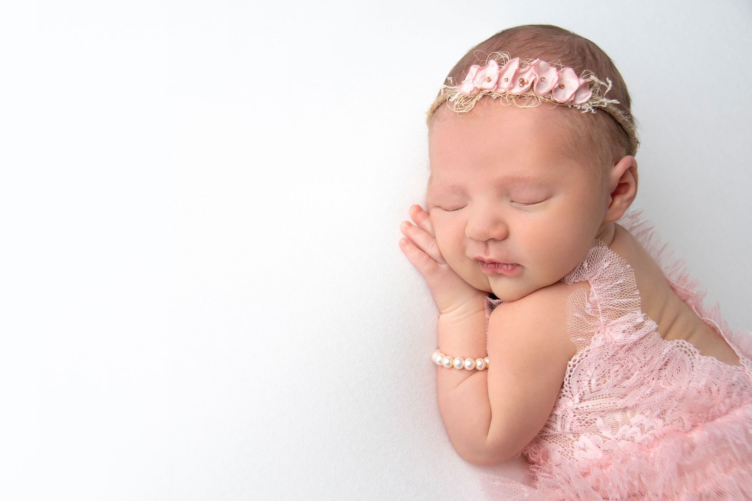 Lakewood Ohio Baby Photographer Newborn Girl Pinks