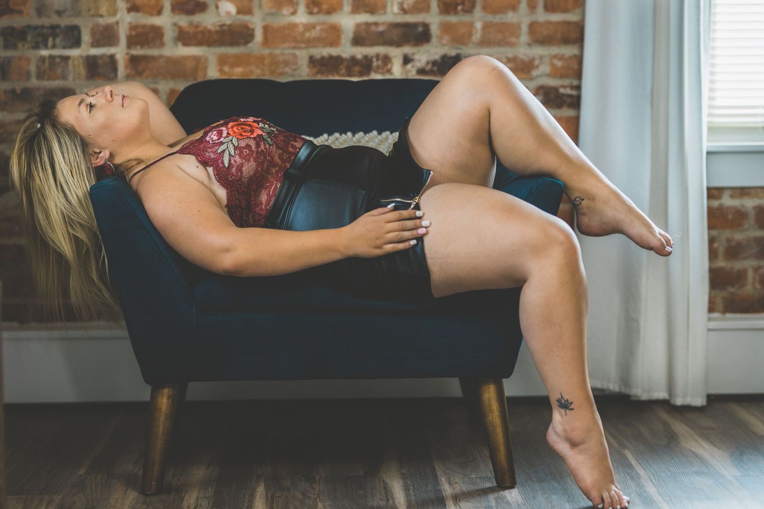 Boudoir Photographer Toledo, Ohio. Boudoir Photography Toledo, Ohio. Boudoir Photography Oregon, Ohio.