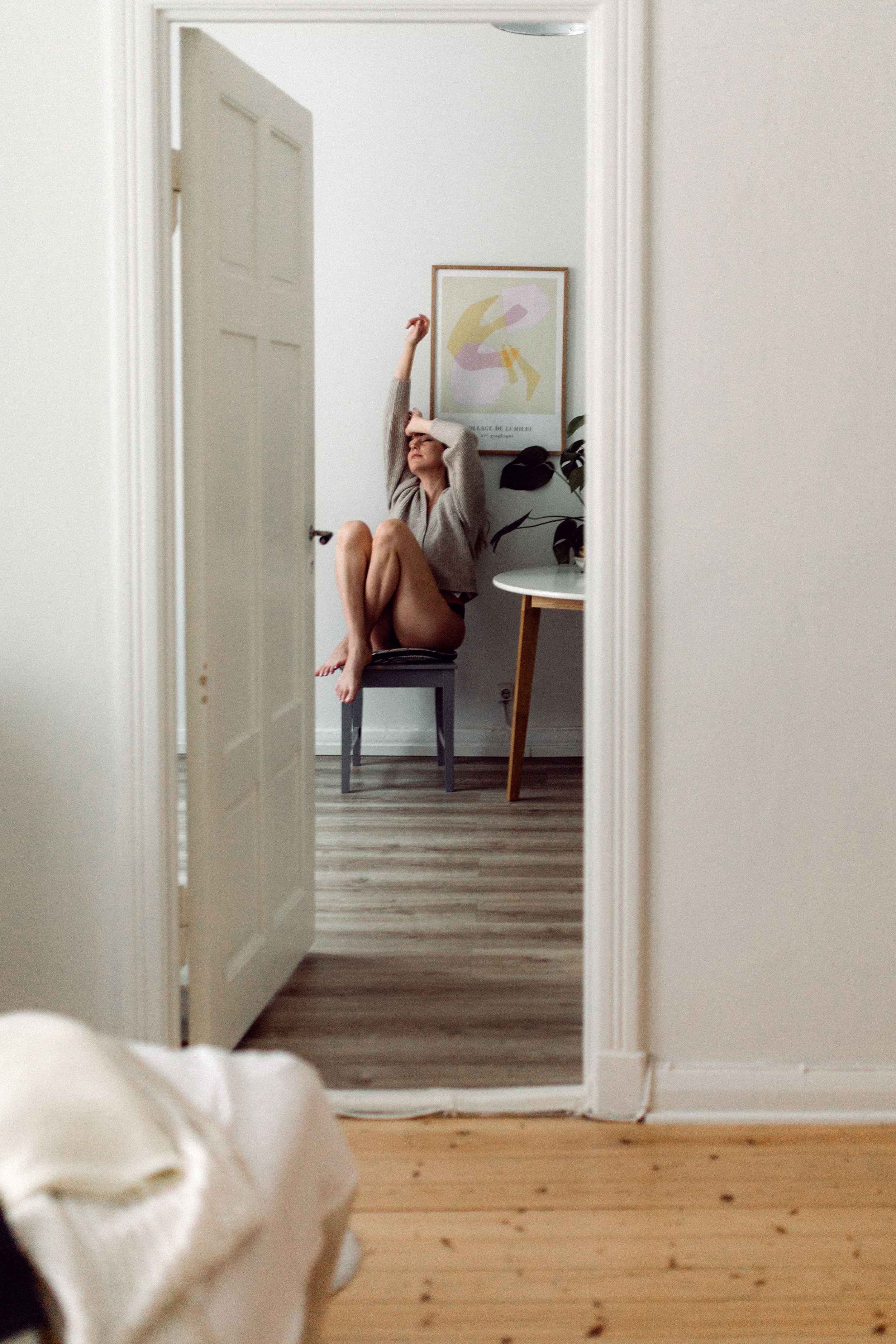 Boudoir photoshoot at home Helsinki