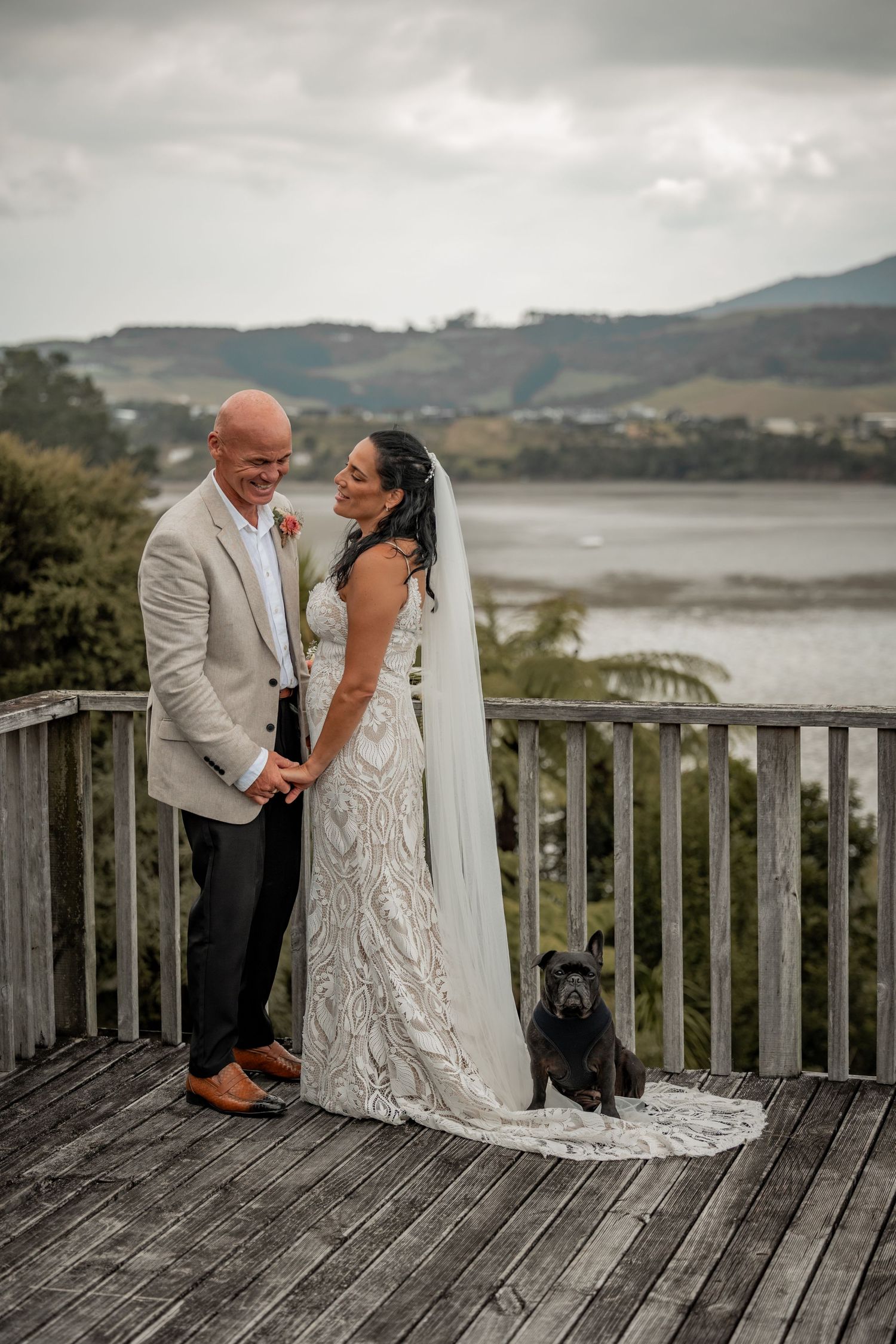 Rustic style wedding day photographer Hamilton