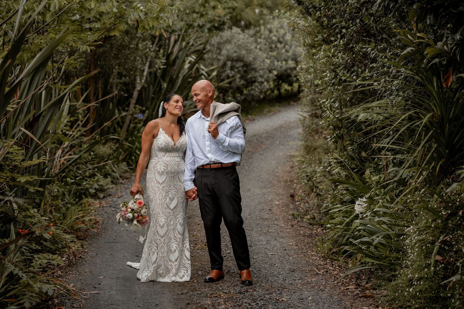 Natural style wedding day photographer Hamilton