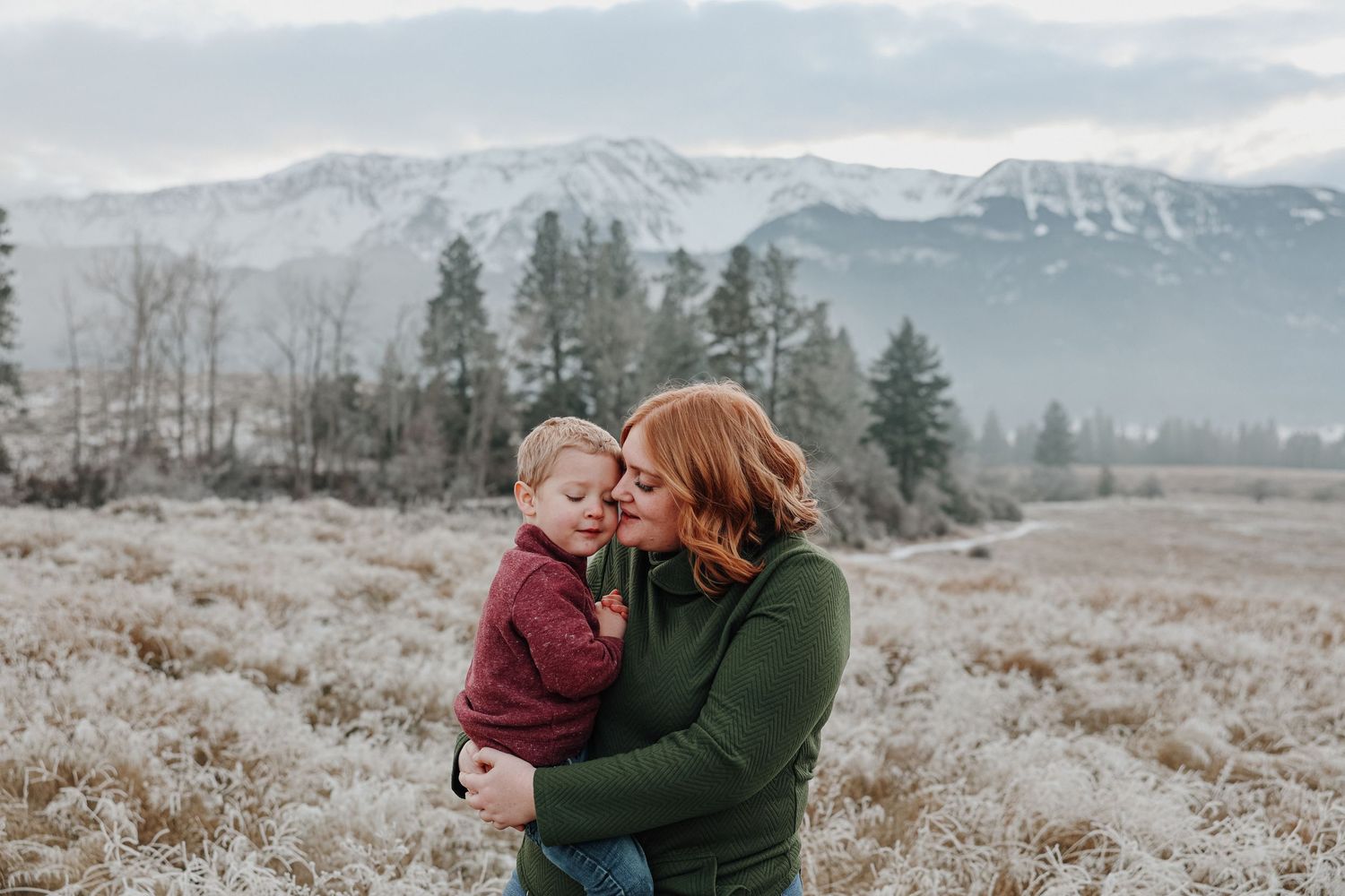 motherhood photos at Iwetemlaykin trailhead