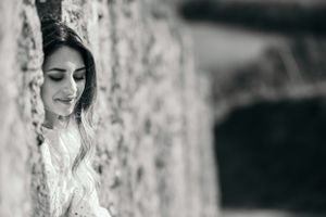 Séance portrait extérieur Neuchâtel – Mettez en valeur votre style et votre personnalité en plein air