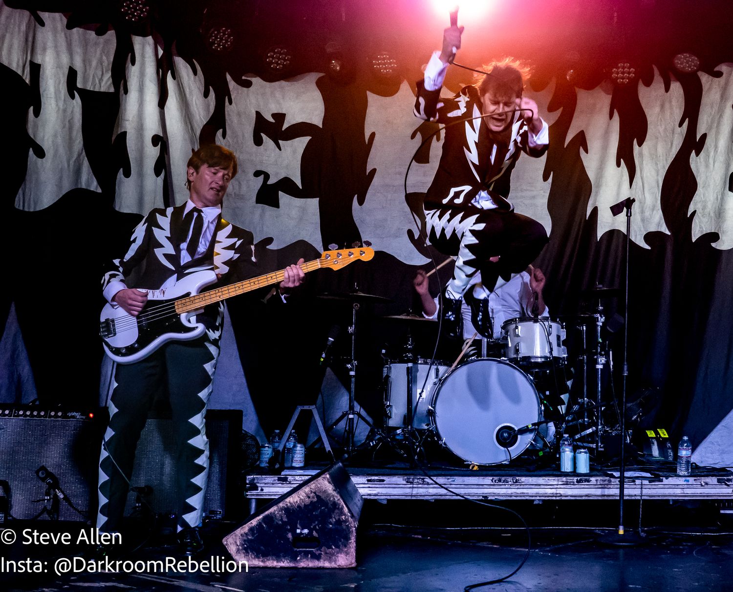 Pelle Almqvist - The Hives - Johan The Only - Glass House Pomona