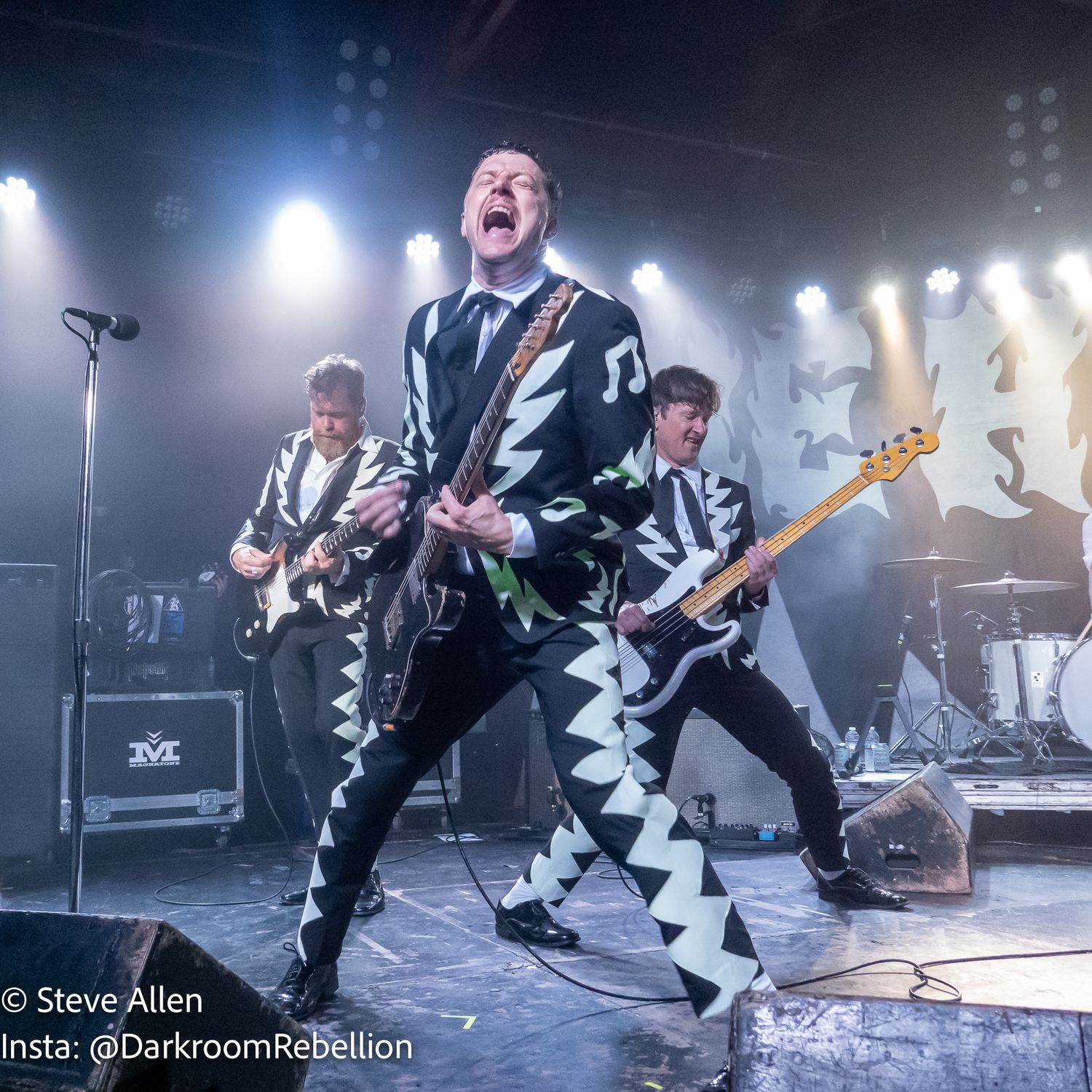 Nicholaus Arson - The Hives - Vigilante Carlstroem - Johan The Only - Glass House Pomona