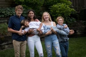 Family Photo taken in Omaha, Nebraska by Katie Bauerly