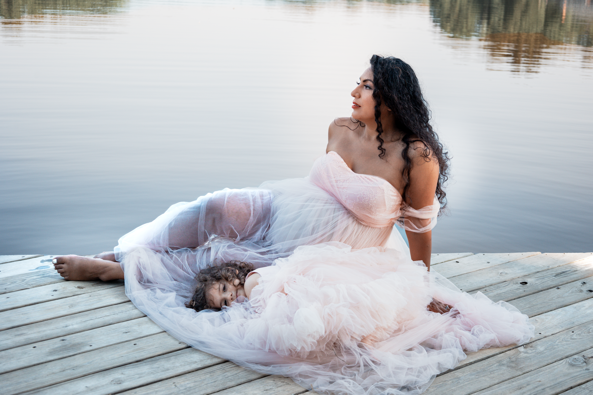 Maternity photoshoot. Manassas, Bristow, Woodbridge, Montclair maternity. Outdoor mother and daughter photography. NOVA