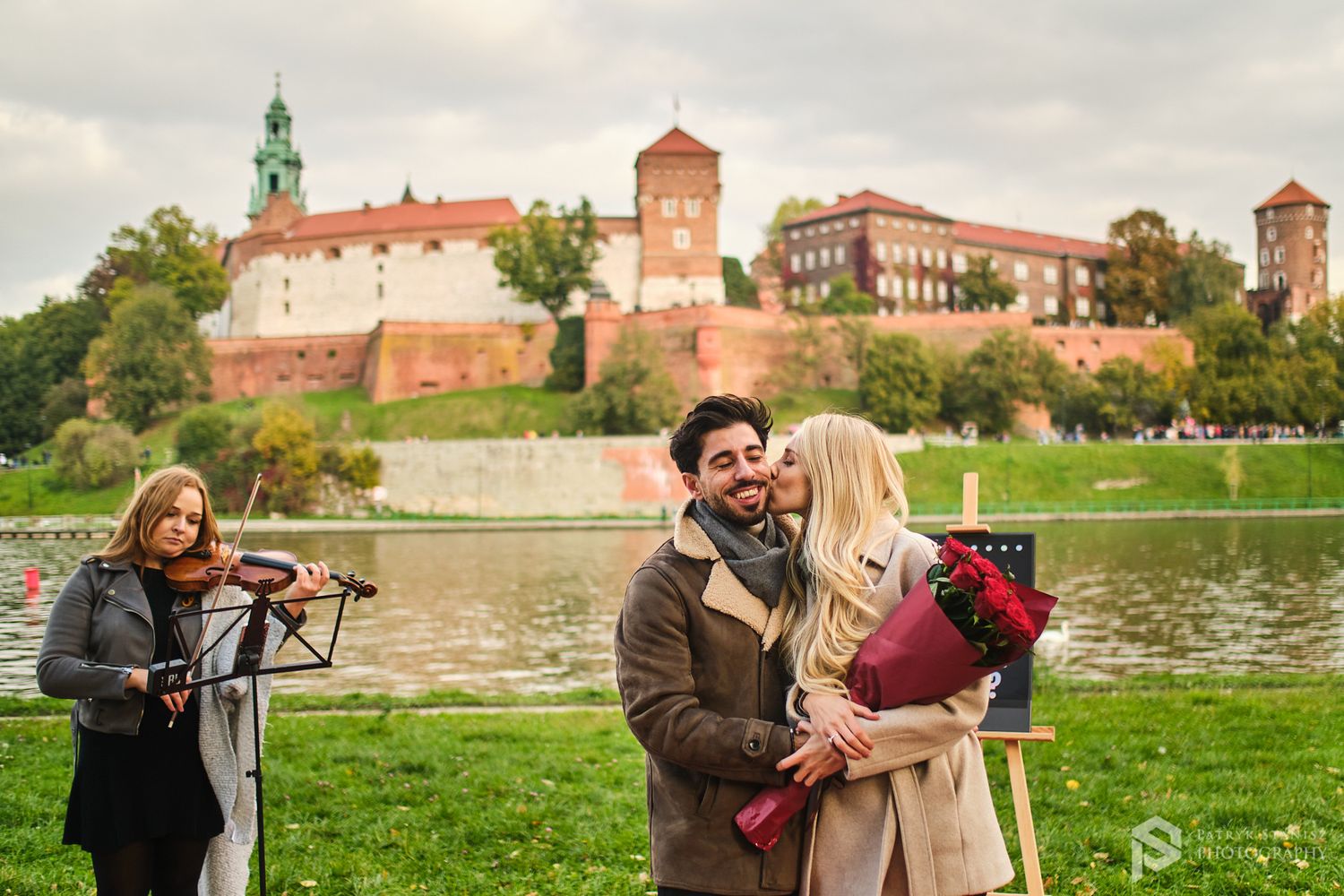 zaręczyny w Krakowie. Fotografia zaręczynowa.