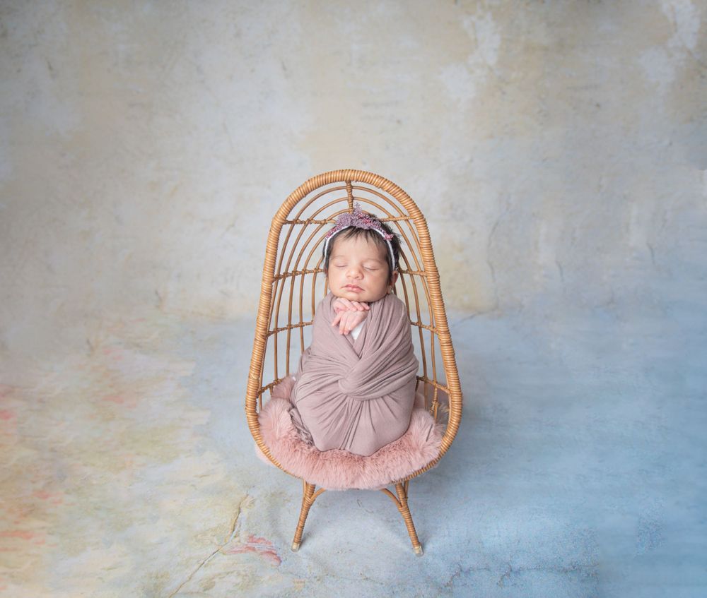 Austin, Texas | Austin Newborn Photographer | Newborn Girl Photography |  Nisa Momin Photography