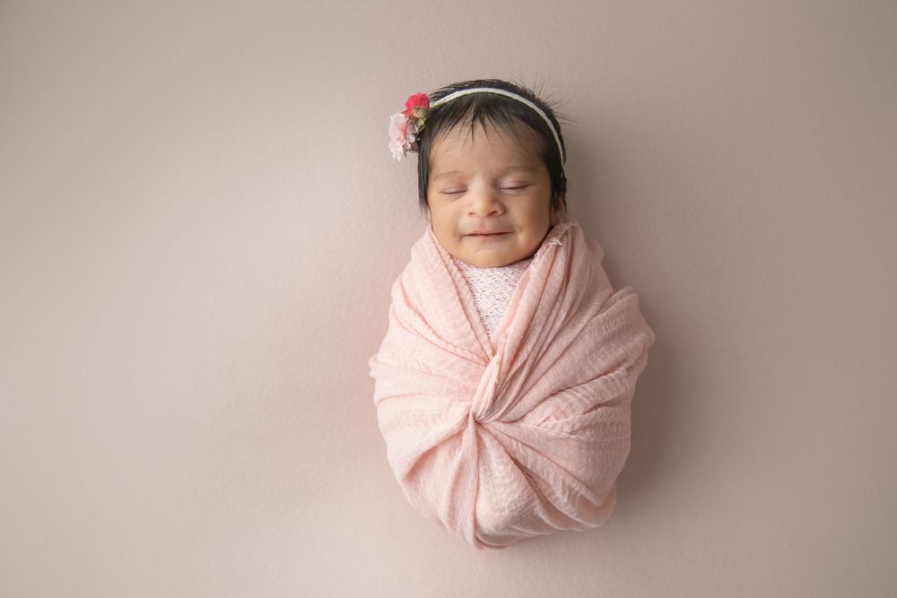 Austin, Texas | Austin Newborn Photographer | Newborn Girl Photography |  Nisa Momin Photography