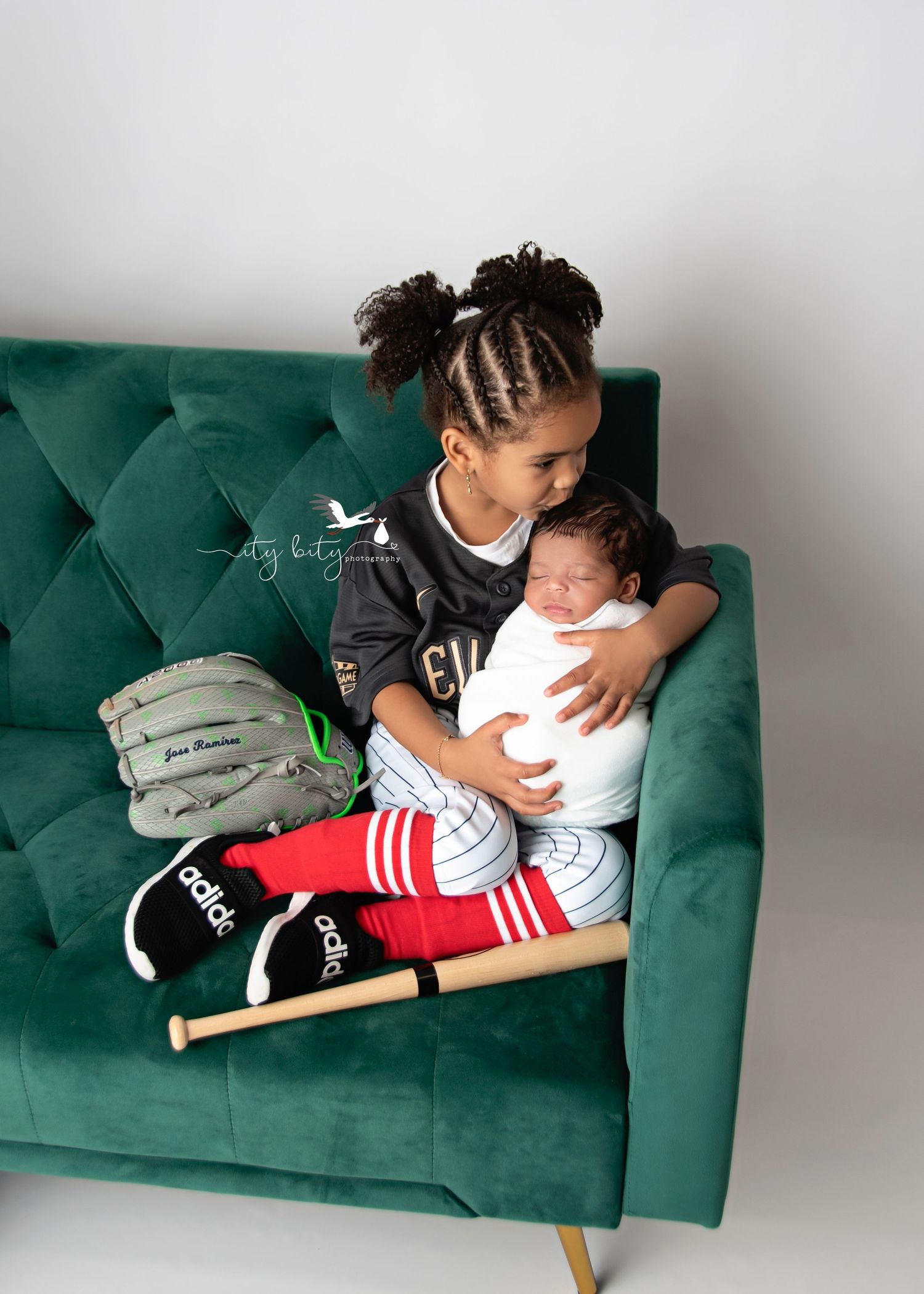 Cleveland Newborn Photographer Jose Ramirez Guardians Sibling Images