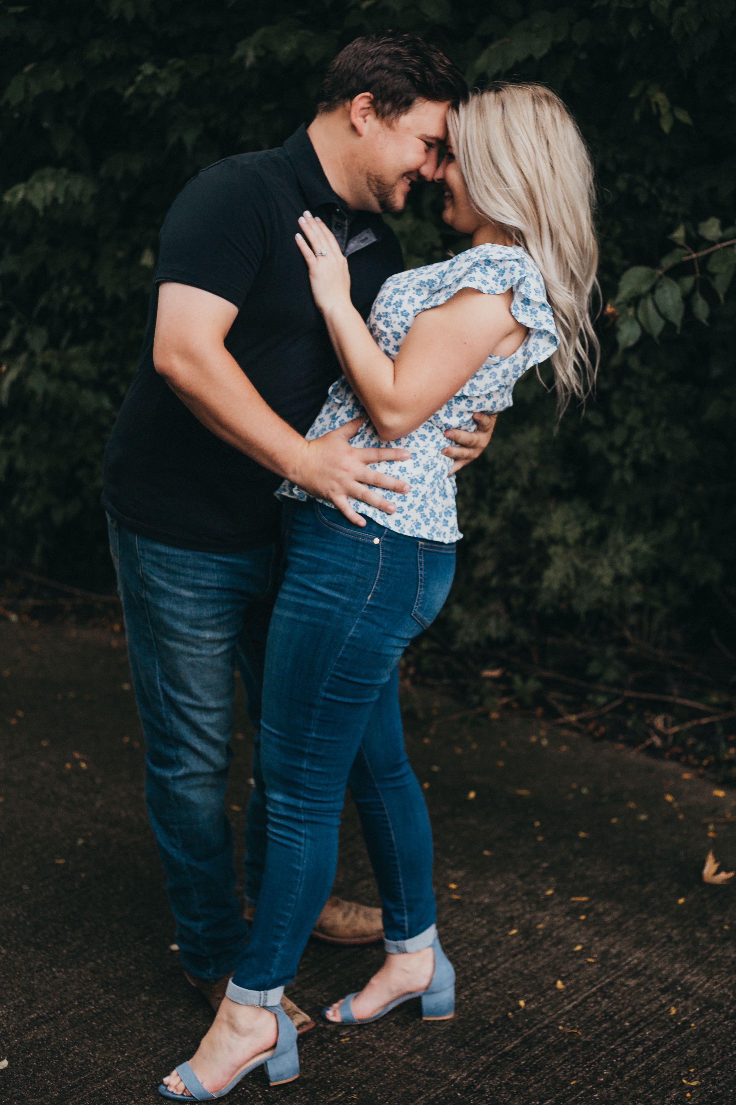 Kansas City Missouri Couples  Engagement Photographer Photography