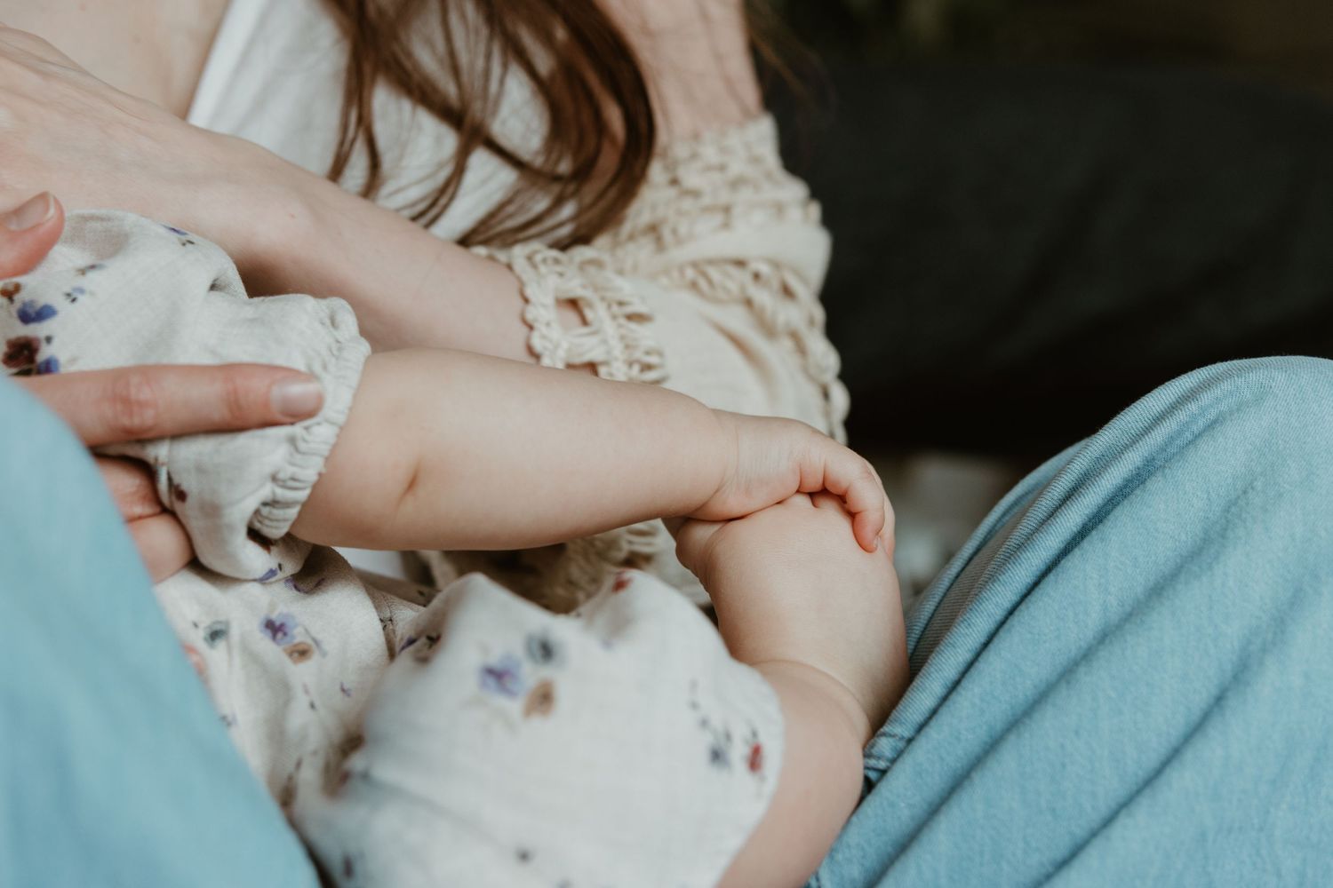 Newborn in-home photography in South Iceland