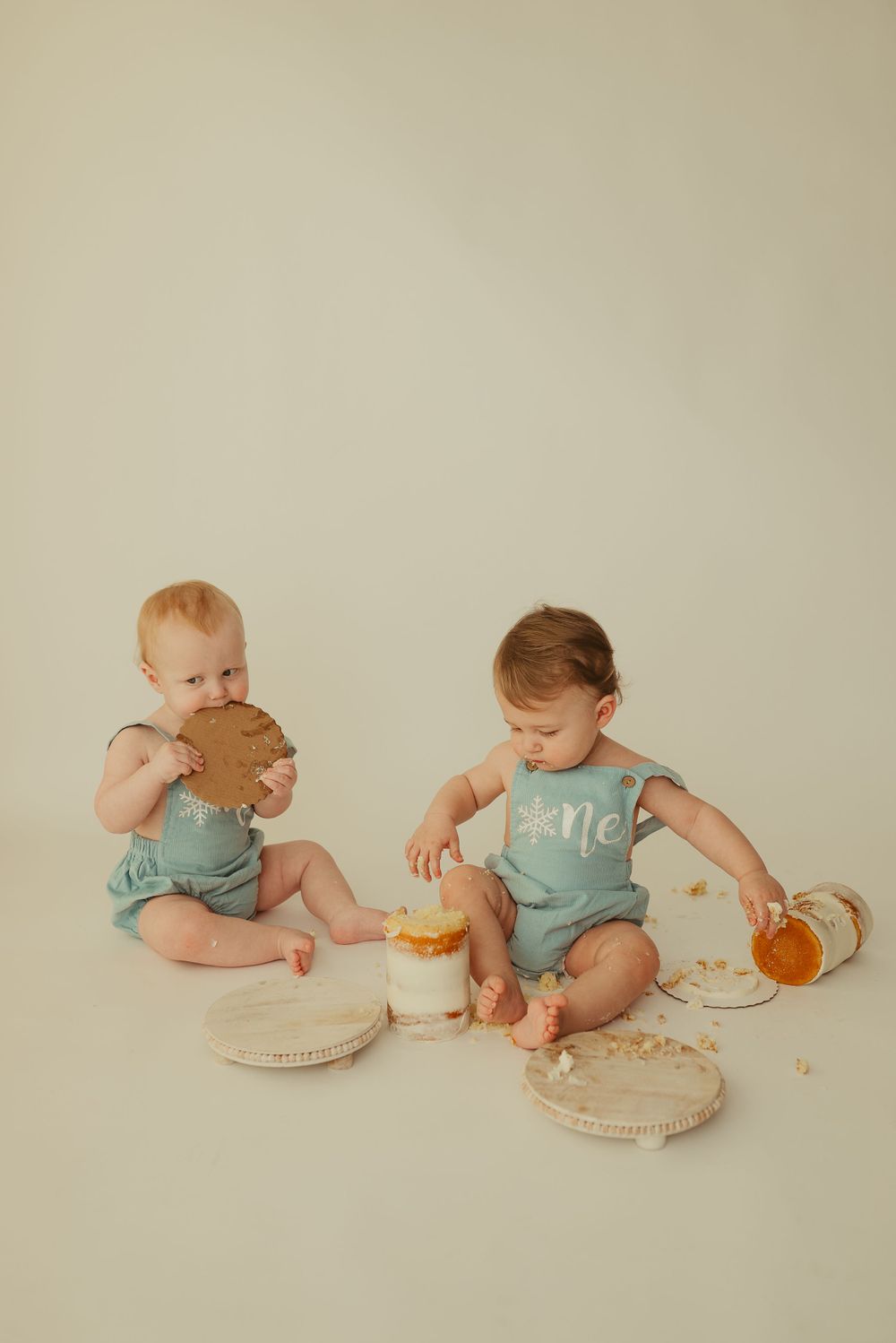 Sweet twin baby boys celebrate their first birthday with photos by Disney Magic Photography, Clarksville, Tennessee