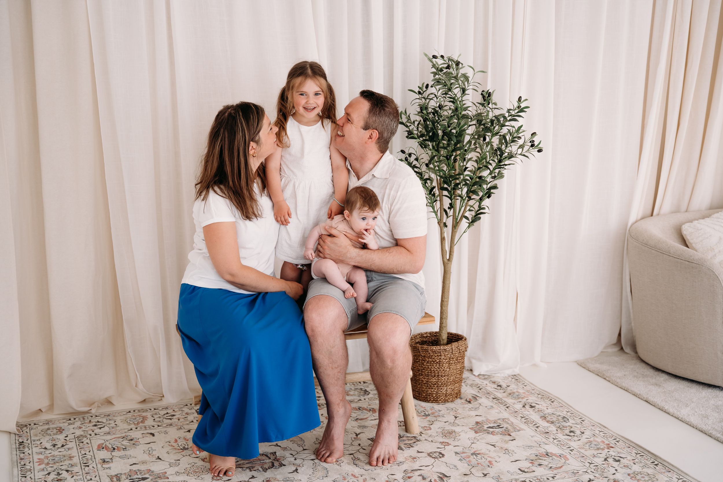 warme familiefoto’s daglichtstudio Edegem