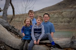 Affordable Lethbridge Family Photographer