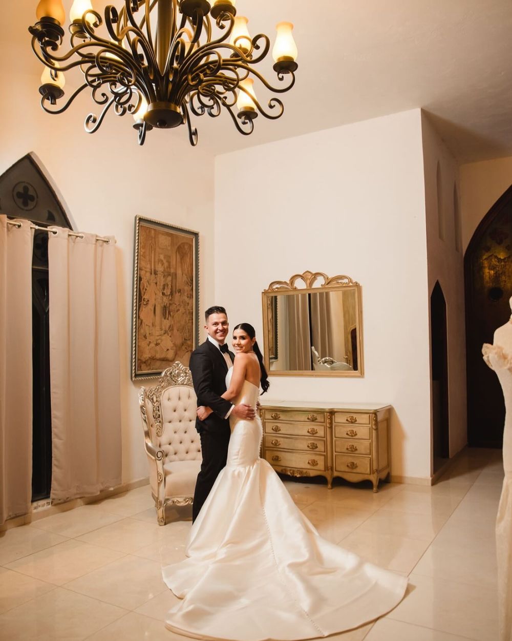 Sandra Gonzalez Photography offers high-end portrait experiences in Fremont, California, designed to celebrate your beauty and individuality