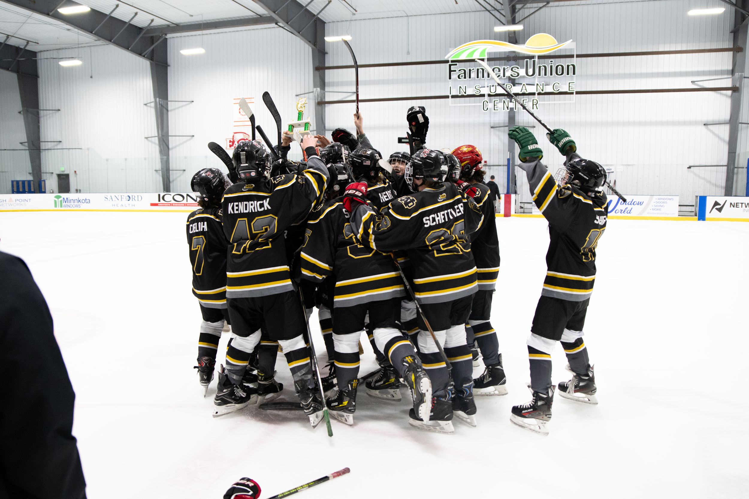 Northland Hockey Sports Action Photography - Emma Nicole Photography