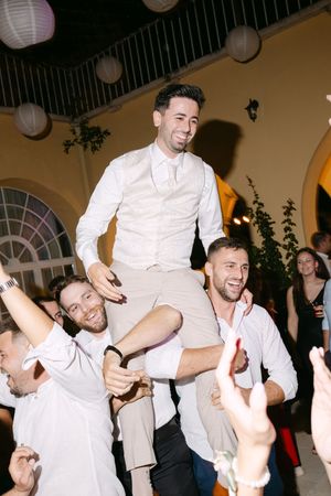 Croatian wedding photographer and videographer capturing real emotions and beauty across Dubrovnik, Hvar, Istria, and Zagreb.