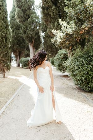 Croatian wedding photographer and videographer capturing real emotions and beauty across Dubrovnik, Hvar, Istria, and Zagreb.