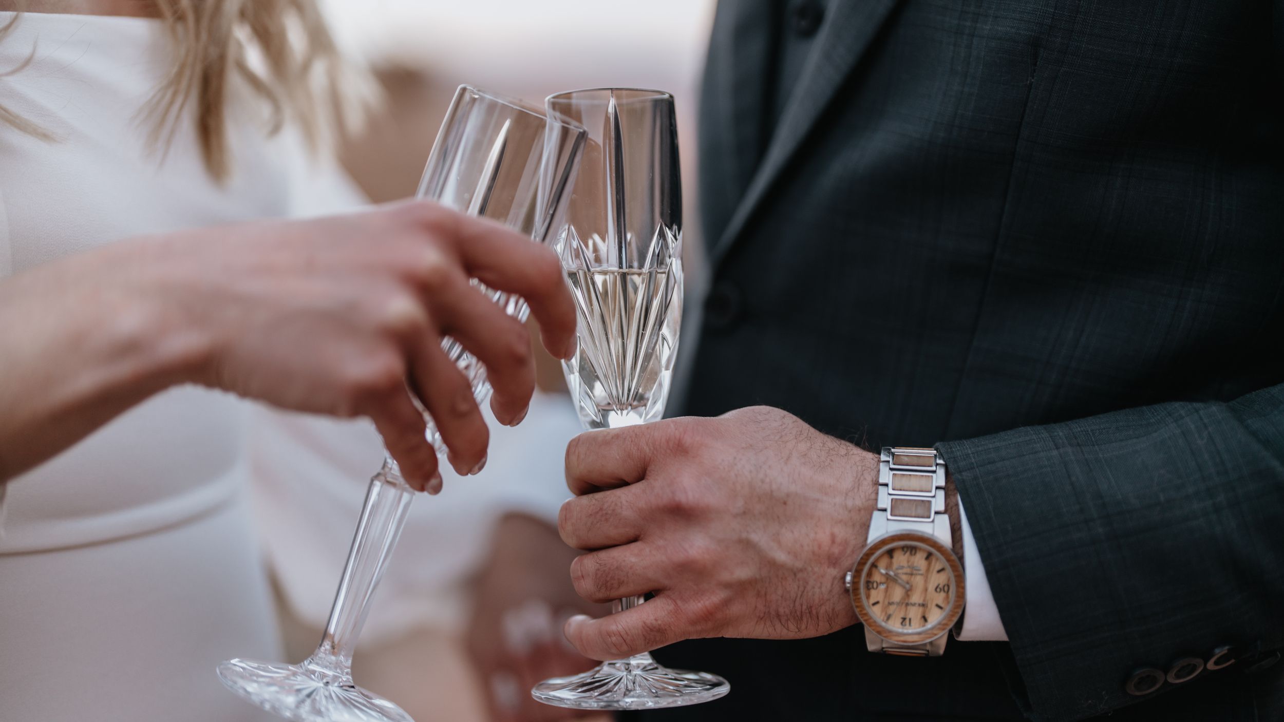 Elopement detail photos (4 of 10)