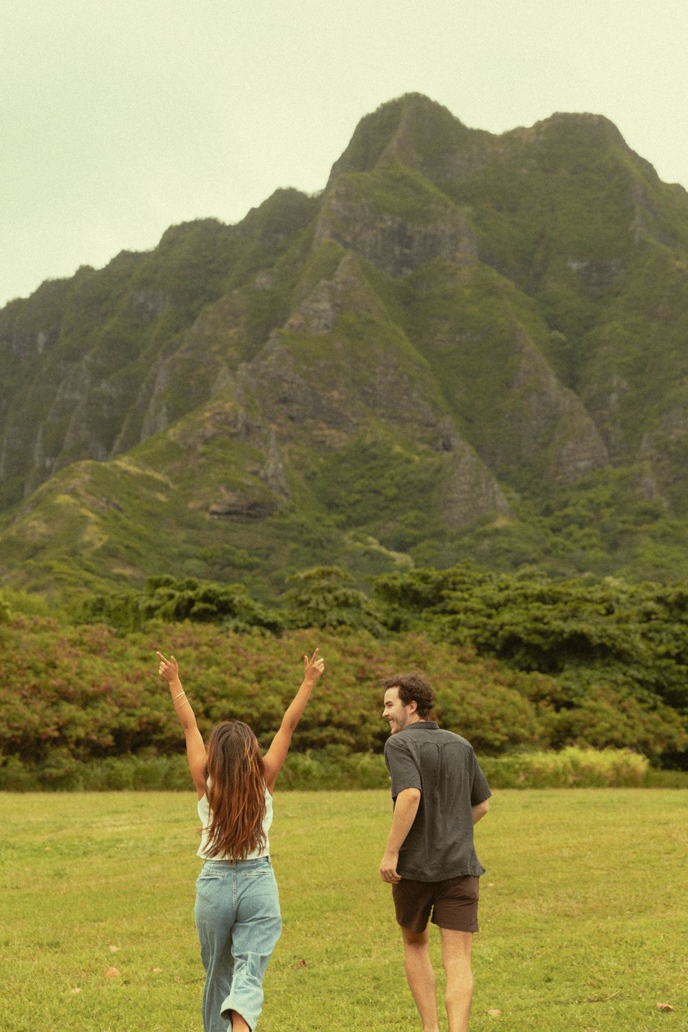 o'ahu photographers, Hawai'i photographers, photo + video duo, travel photographers, videographers, travel videographers