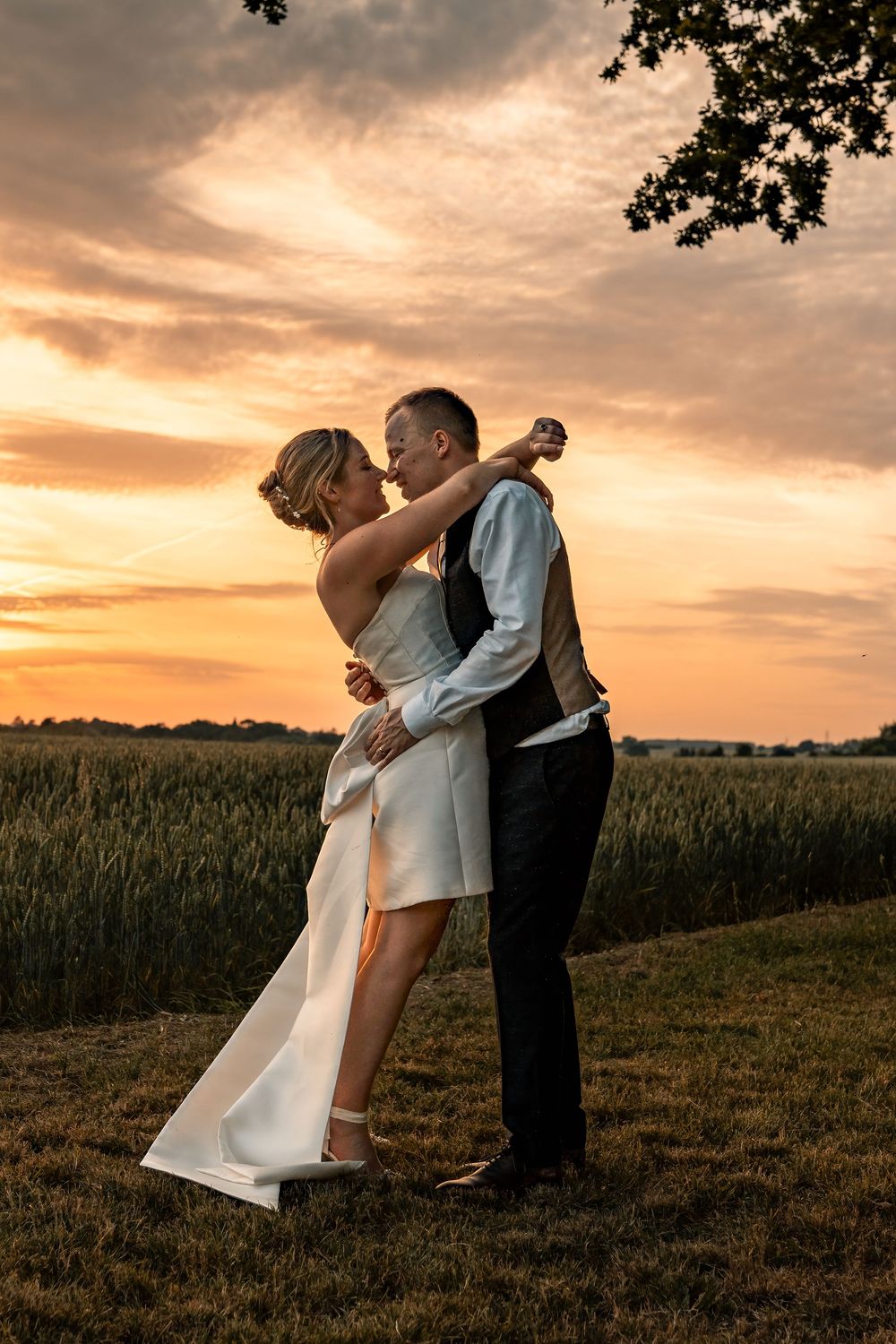 EDITORIAL WEDDING PHOTOGRAPHY WORLINGHAM HALL WEDDING