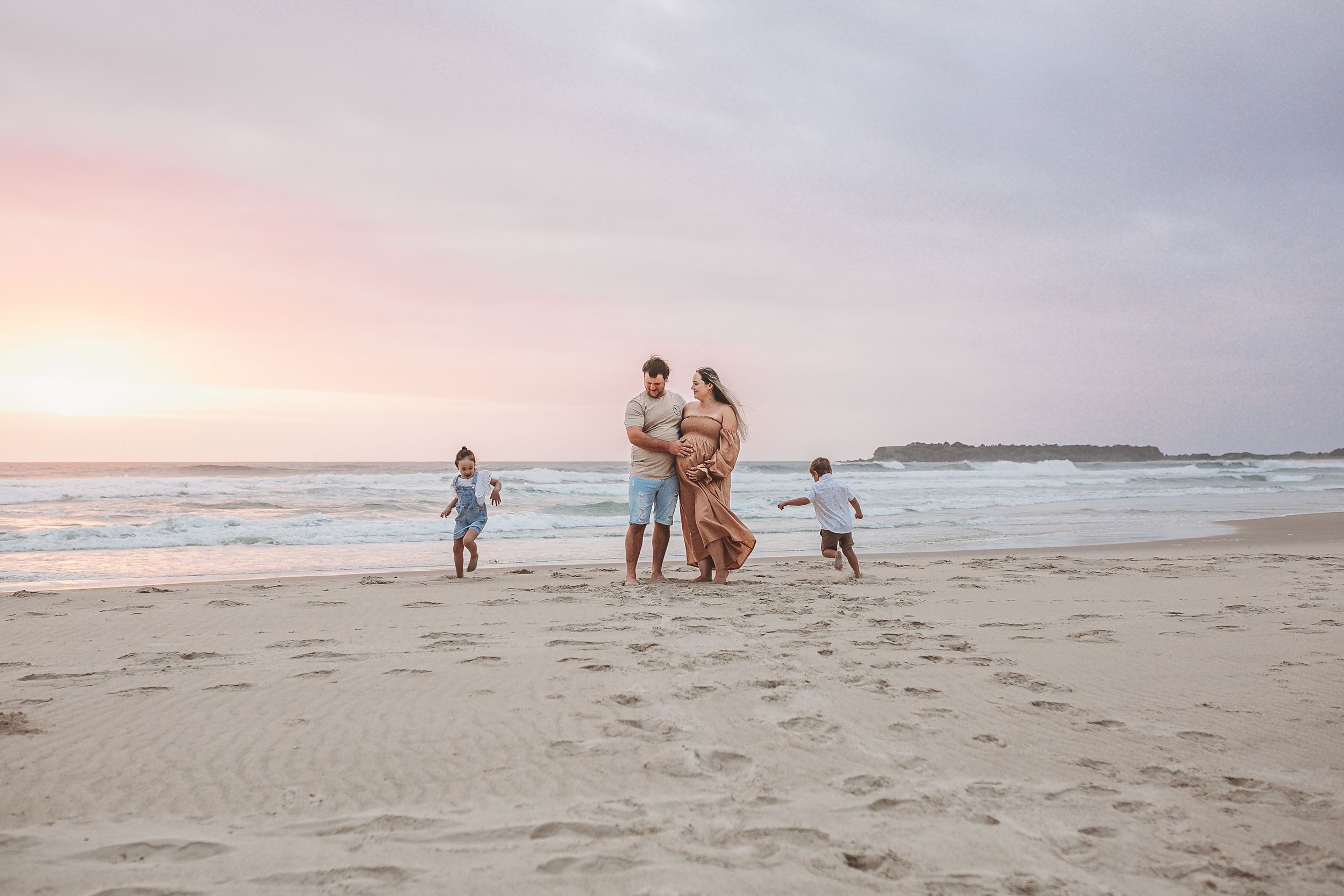 Northern Rivers Sunrise Beach Maternity Family photoshoot, evans head, byron bay, ballina