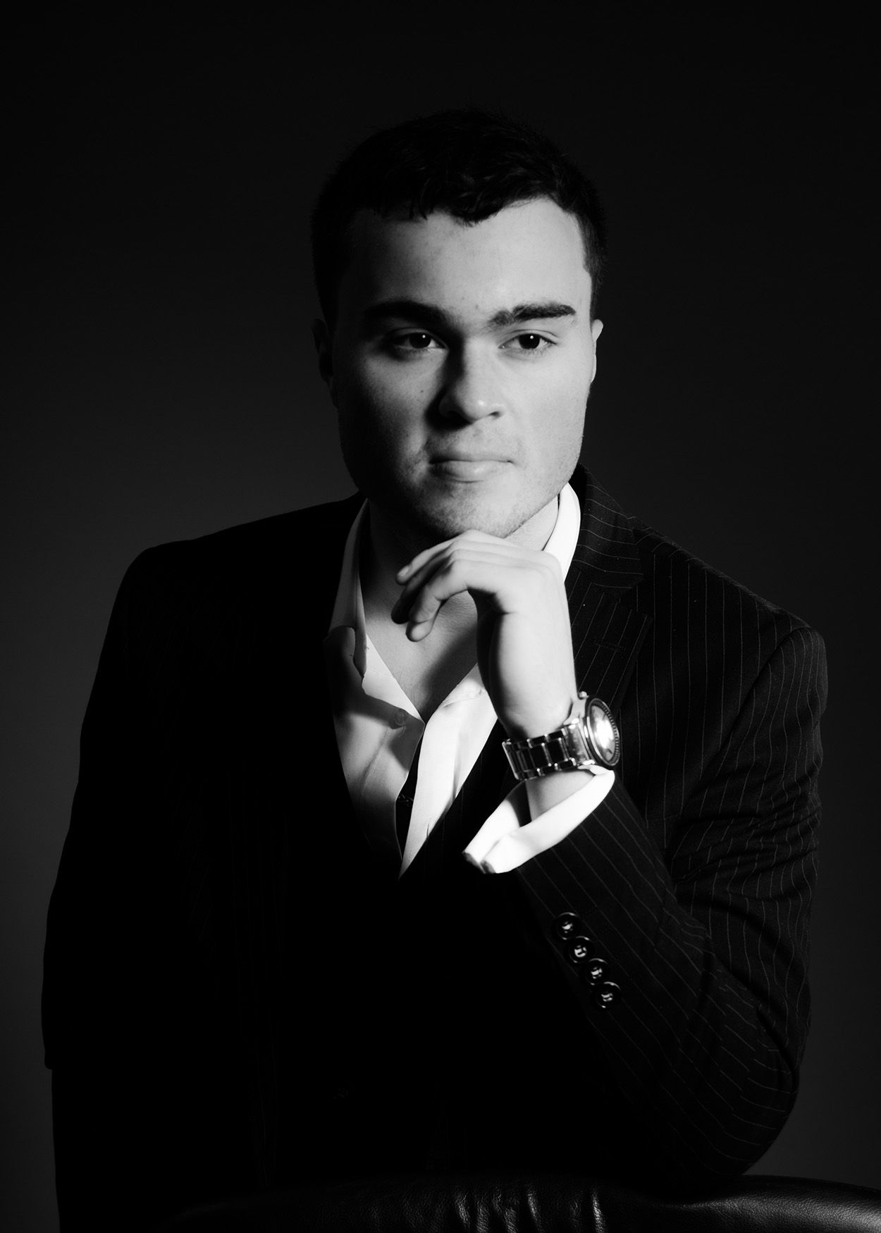 Marco Chapman rein-acts Scarface for his new acting role. Photograph by Abigail's Studio, Buckinghamshire