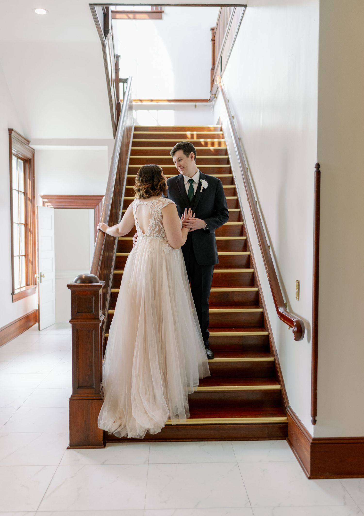 Wedding couple portraits at 1908 Grand wedding venue in Gainesville, Florida