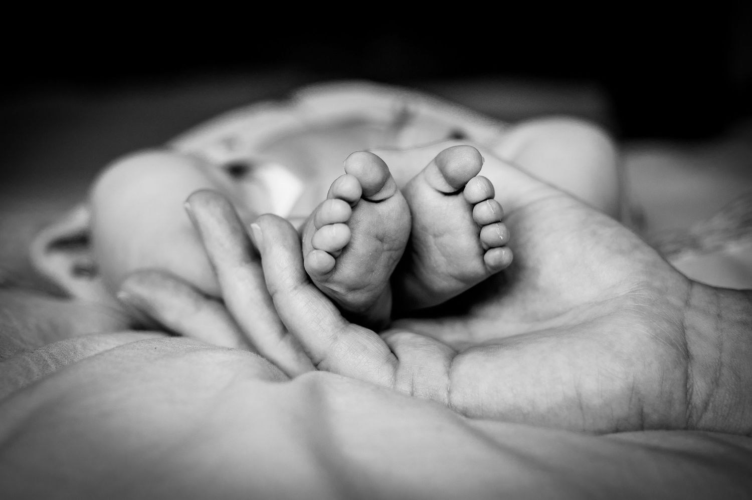 Detail shot of a newborn baby's feet, Sarah Frame Photography - Newborn, Ashtead