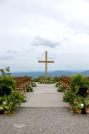 Wedding Photographer in East Tennessee, TN, near Chattanooga, TN and North GA area. McLemore Resort at Cloudland Canyon Rising Fawn, GA