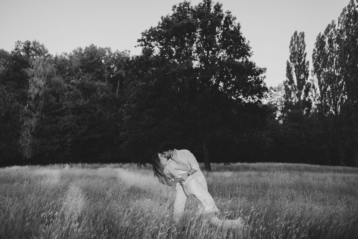 Proposal photography at Foxhill Manor near Broadway.